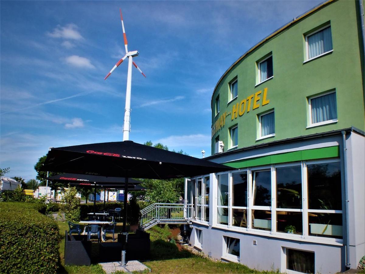 Highway Hotel Herbolzheim Exterior foto