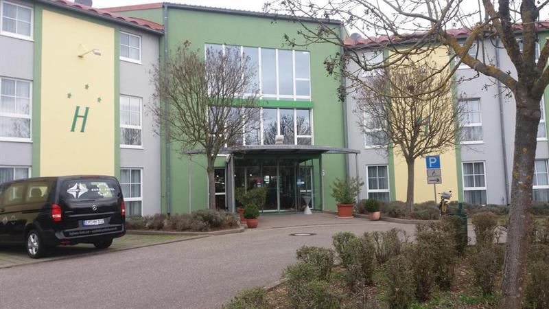 Highway Hotel Herbolzheim Exterior foto